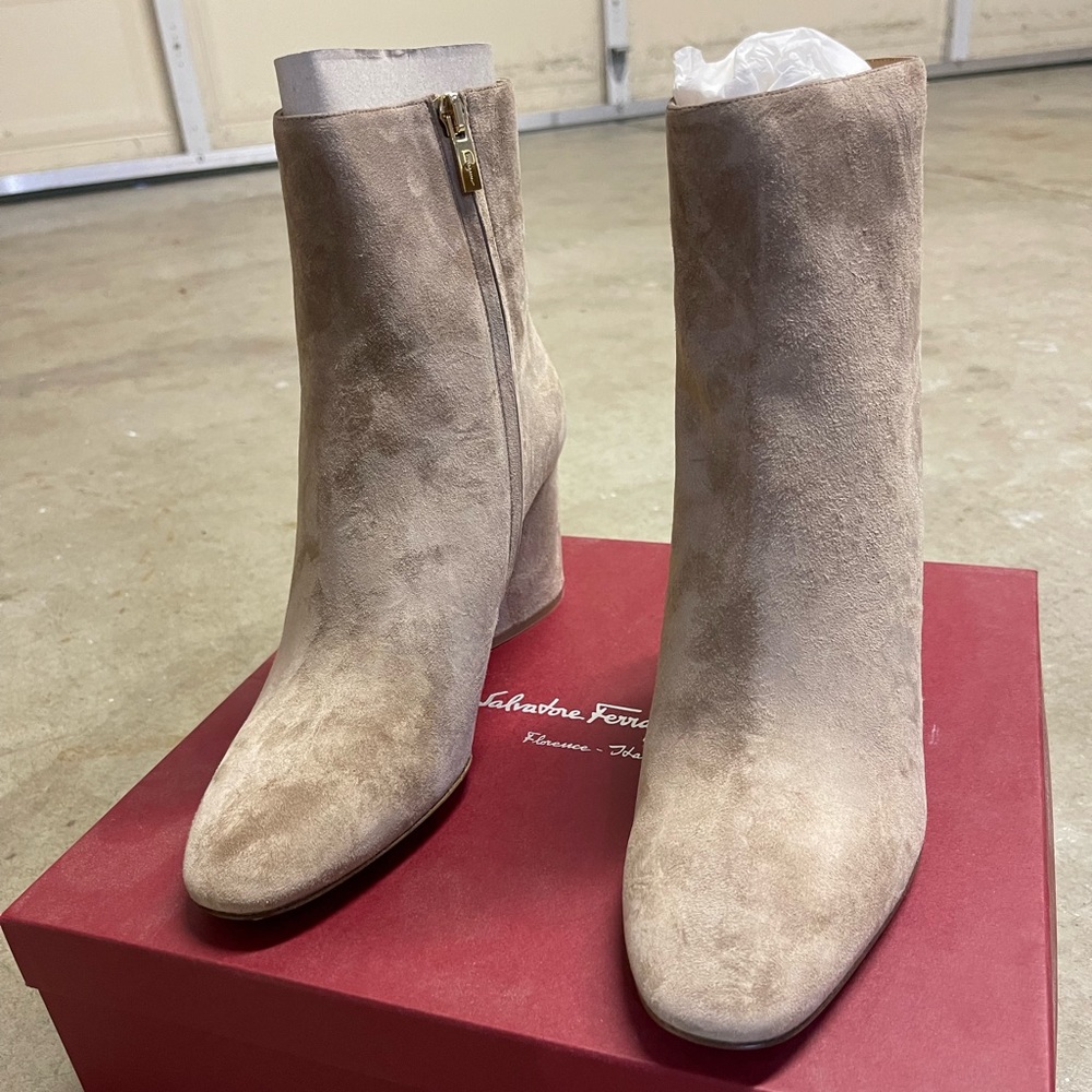 New Salvatore Ferragamo heel boots